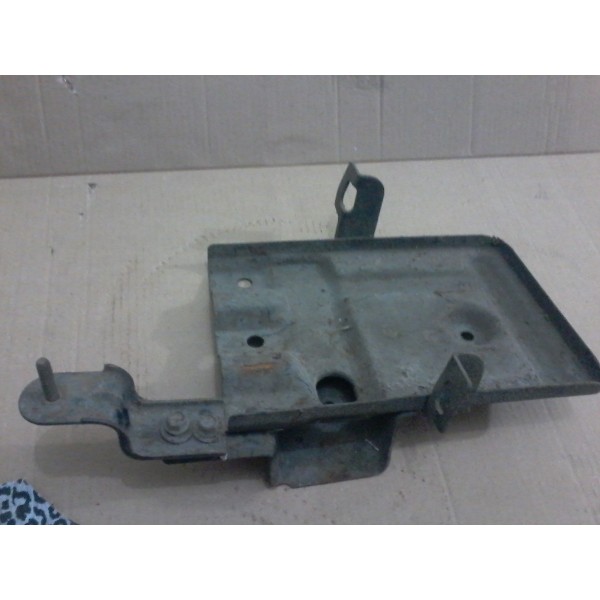 Suporte Bandeja Bateria Kia Carnival