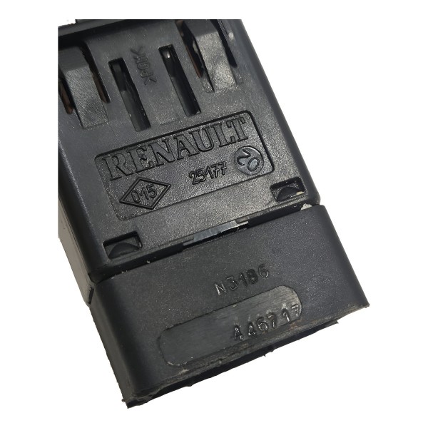 Botão Interruptor Pisca Alerta Sandero 2009 A 2014 446717 Preto