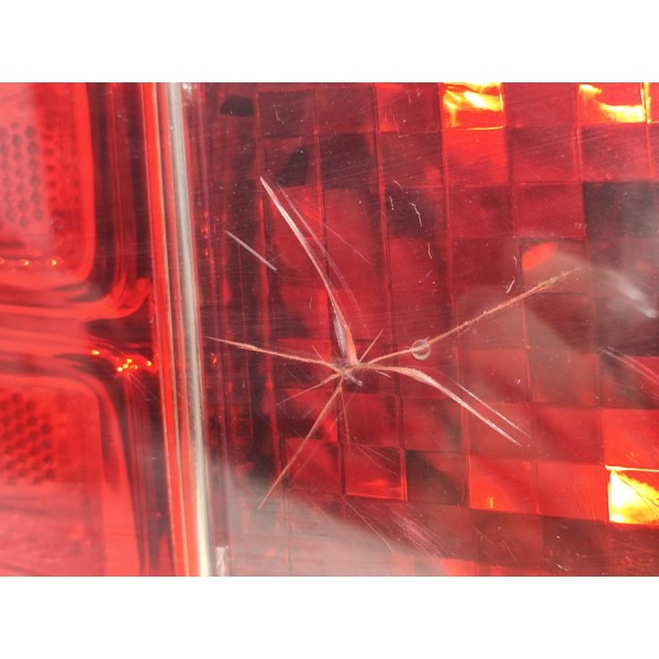 Lanterna Parachoque Aircross C3 Picasso 2010/2015 C/ Avaria Esquerdo/motorista Vermelho