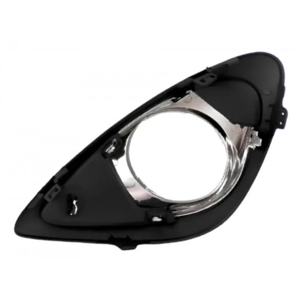 Moldura Farol Auxiliar Milha Para March 2014 A 2020 C/ Furo Cromado Direito