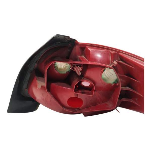 Lanterna Traseira Peugeot 206 1998 A 2004 Esquerdo Esquerdo/motorista Vermelho