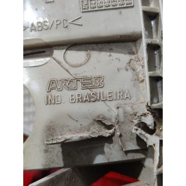 Lanterna Traseira Corsa 1994 A 1999 Lado Esquerdo Detalhe Esquerdo/motorista Tricolor
