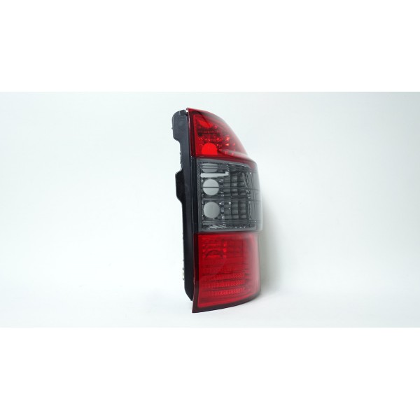 Lanterna Traseira Montana 10/... Re Fume Ld Direito/passageiro Padrão Original