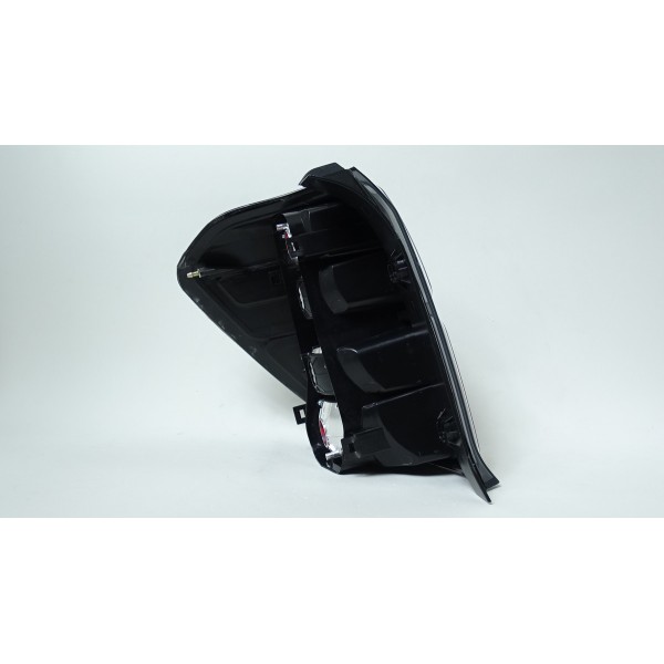 Lanterna Traseira Cobalt Borda Fume Ld 2012 2013 2014 2015 2 - Direito/passageiro - Padrão Original