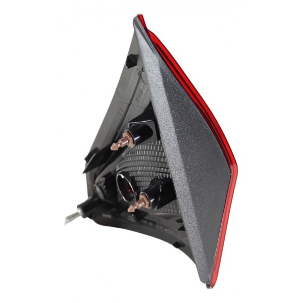 Lanterna Traseira Kicks 2017 2018 2019 2020 Ld Tampa Direito/passageiro Padrão Original