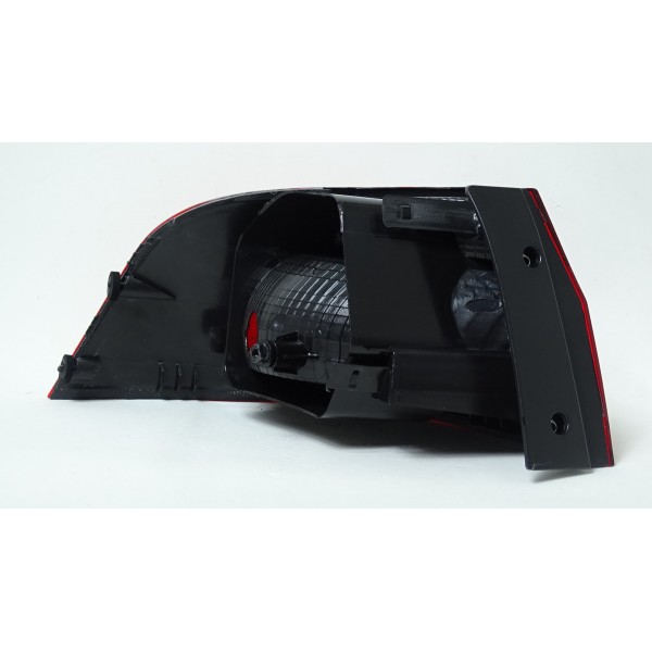 Lanterna Traseira Voyage G6 Canto Re Fume Ld Direito/passageiro Padrão Original