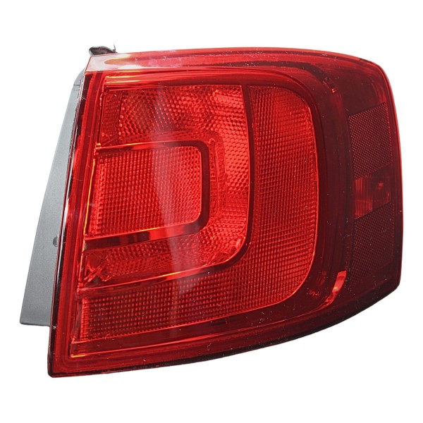 Lanterna Traseira Jetta Ld 11 12 13 14 (lente Vermelha) Direito/passageiro Padrão Original