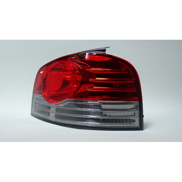 Lanterna Traseira Palio 09/... Fume Com Friso Ld Direito/passageiro Padrão Original