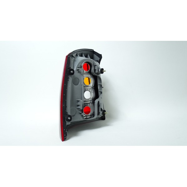 Lanterna Traseira Astra Ld Hatch 99/02 Tricolor Fume Direito/passageiro Padrão Original