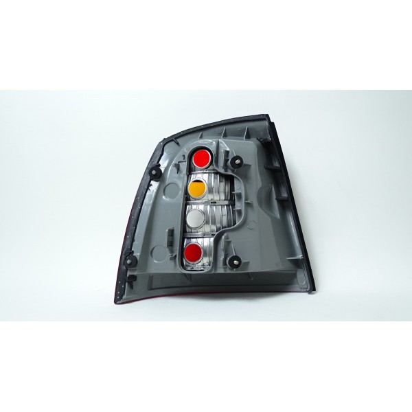 Lanterna Traseira Astra Ld Hatch 99/02 Tricolor Fume Direito/passageiro Padrão Original