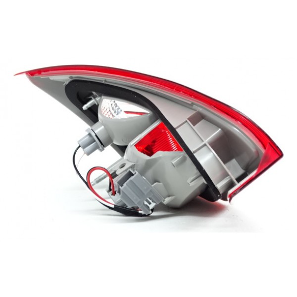 Lanterna Traseira Focus Sedan 14 15 16 Ld Tampa Direito/passageiro Padrão Original