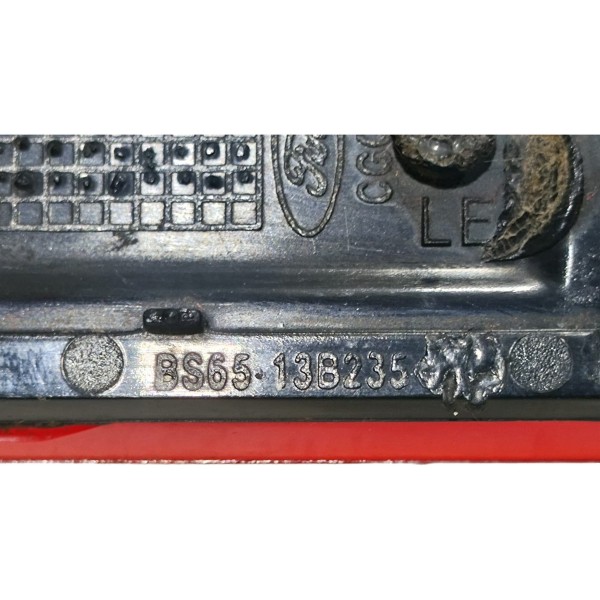 Refletor De Parachoque Traseiro Esquerdo Fiesta Sedan 10/14 Vermelho