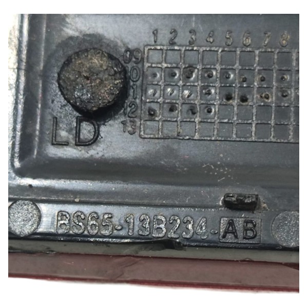 Refletor De Parachoque Traseiro Direito Fiesta Sedan 10/14