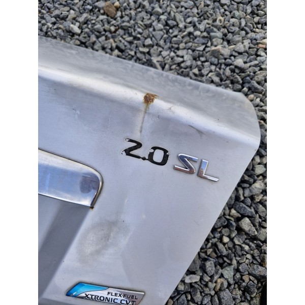 Tampa Mala Traseira Nissan Sentra 2007 / 2012 Detalhe Branca