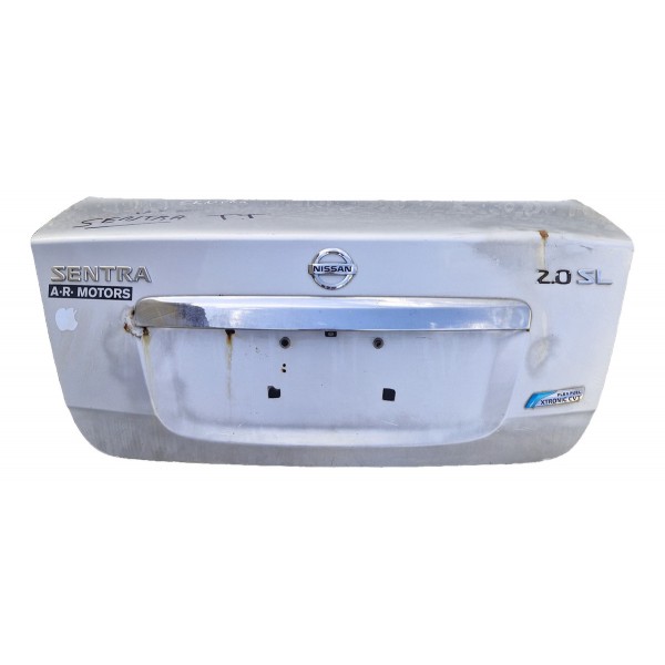 Tampa Mala Traseira Nissan Sentra 2007 / 2012 Detalhe Branca