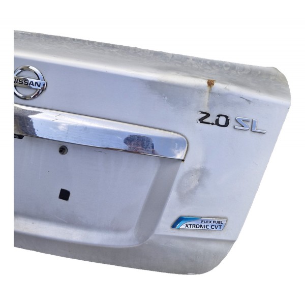 Tampa Mala Traseira Nissan Sentra 2007 / 2012 Detalhe Branca