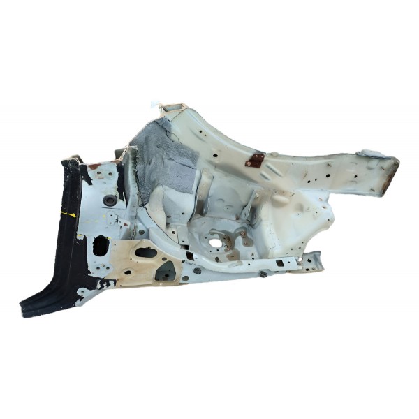 Caixa De Roda Longarina Esquerdo Ford Focus 2001 A 2008