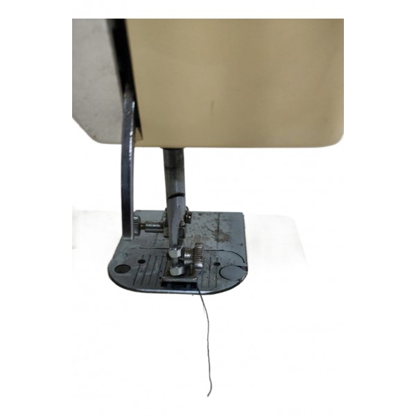 Máquina De Costura Elétrica Singer 9818 Para Peças  Cinza/branco