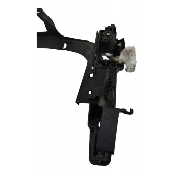 Suporte Da Maçaneta Dianteira Esquerda Fusion 2007 A 2011 - Dianteira