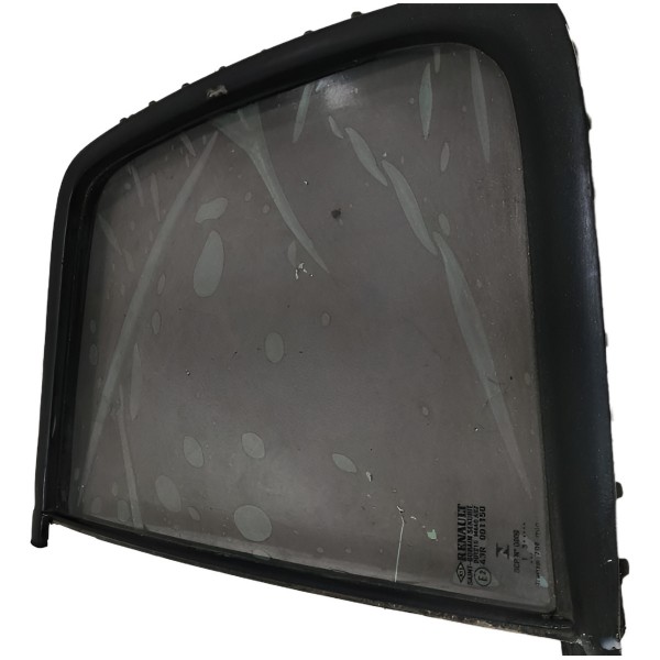 Vidro Traseiro Com Pestana Esquerda Clio 2001 A 2010