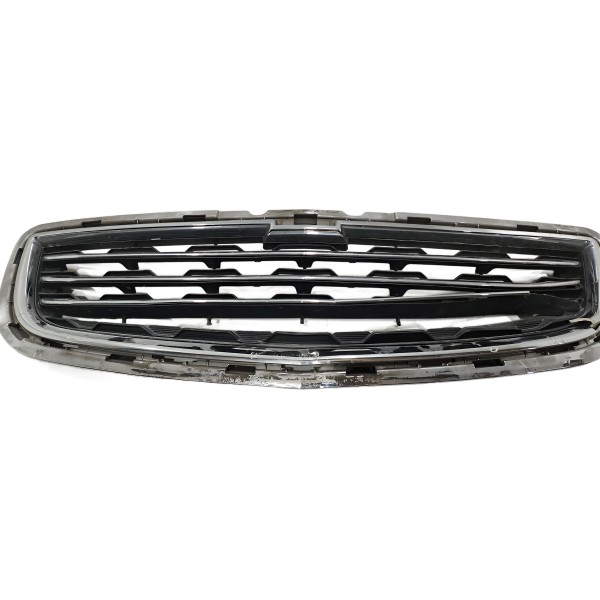 Friso Central Da Grade Inferior Gm Tracker Ltz 2014/2016 Brilhante