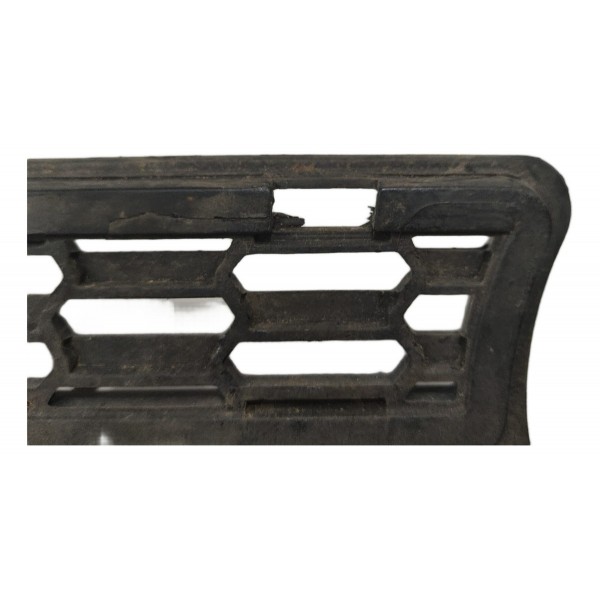 Grade Interna Direita Radiador Crossfox 2010/14 C/ Avaria Fosco