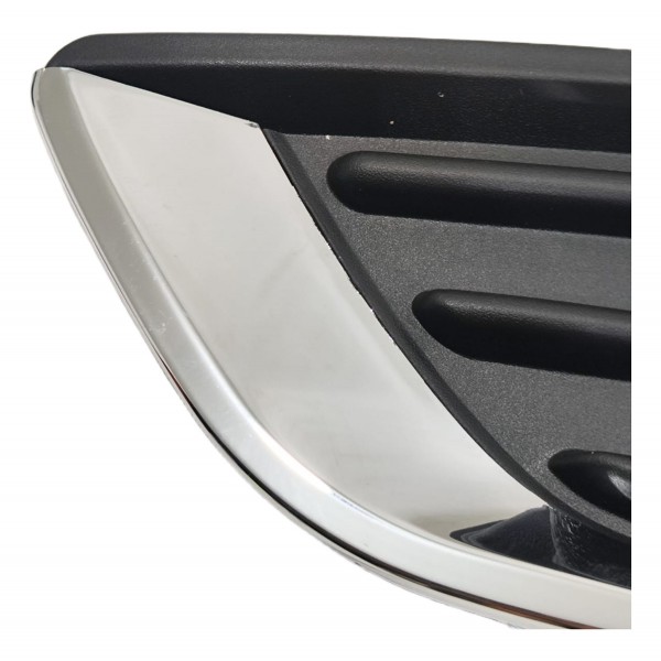 Grade Moldura Farol Milha Focus 2015 A 2017 Lado Esquerdo Preto/cromado Esquerdo