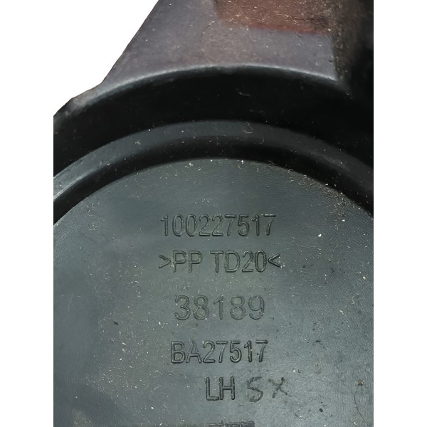 Moldura Tampa Farol Milha Esquerdo Fiat Mobi 2020 A 2024 Preto Direito