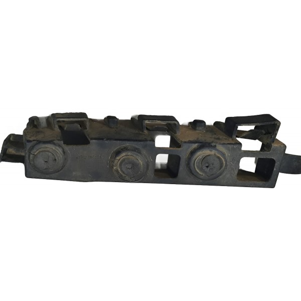 Guia Parachoque Tras Esq Gm Prisma 2014-18 52129682