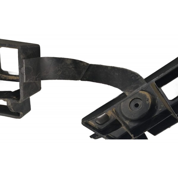 Guia Parachoque Tras Esq Gm Prisma 2014-18 52129682