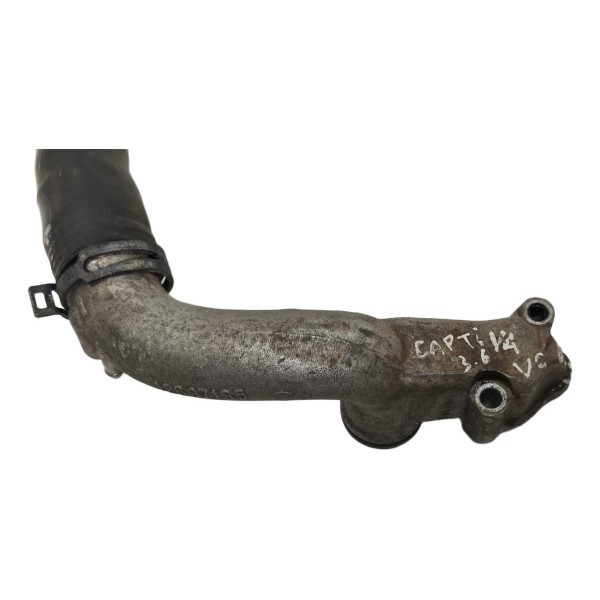 Tubo Cano C/ Mangueira Bomba D' Agua Captiva 3.6 V6 2008/10 Preto