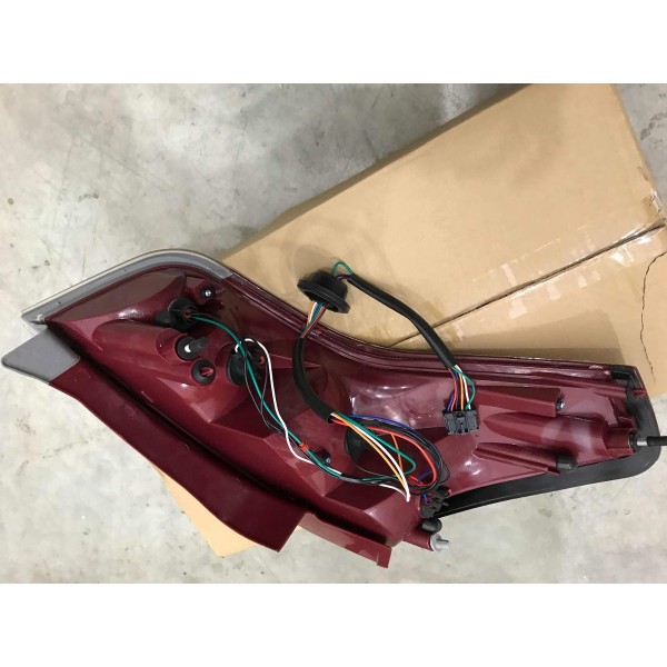 Lanterna Traseira C4 Pallas Sedan 08/14 Lado Direito Direito Vermelho Lente Acrílica