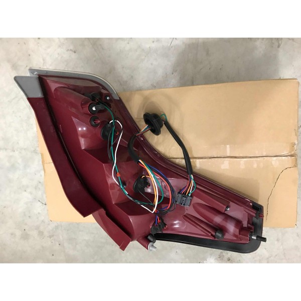 Lanterna Traseira C4 Pallas Sedan 08/14 Lado Direito Direito Vermelho Lente Acrílica