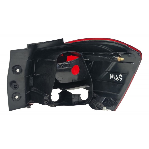 Lanterna Traseira Spin 2019 A 2024 Esquerdo Borda Clara Esquerdo/motorista Vermelho