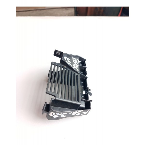 Suporte Chicote Farol Esquerdo Bmw 320i  2019/2022