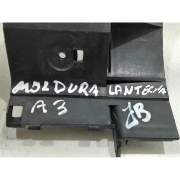 Guia Moldura Lanterna Traseira Direita A3 98/02 Preto