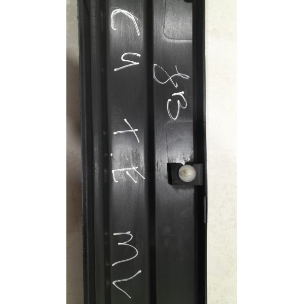 Acabamento Spoiler Lateral C4 Pallas Traseiro Esquerdo Preto