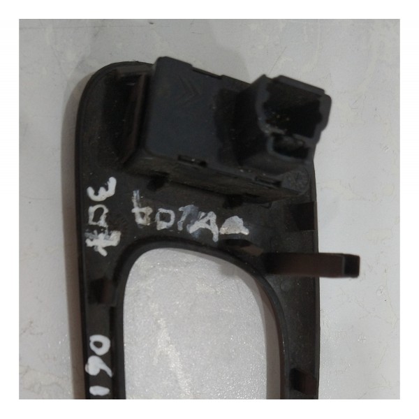 Moldura Maçaneta Interna Lado Direito Peugeot 307 2006 - Dianteira/traseira