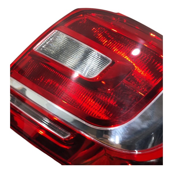 Lanterna Traseira Sandero 2015 A 2019 Lado Esquerdo Direito/passageiro Vermelho