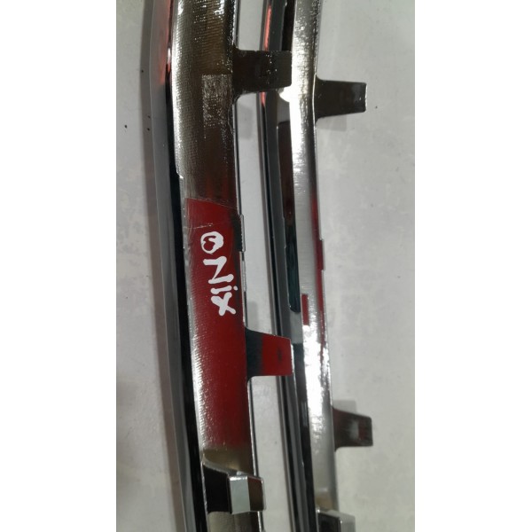 Friso Grade Dianteira Onix/prisma G1 2012 13... 17 18 19 20 Brilhante