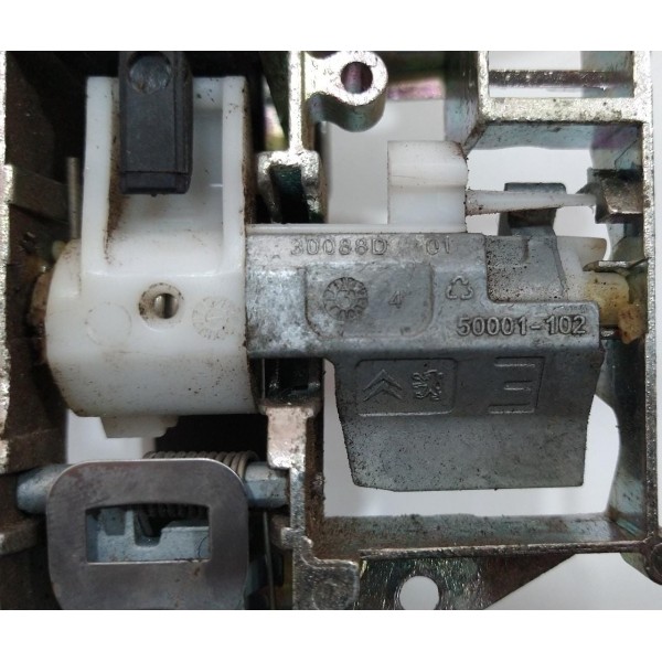 Suporte Maçaneta Externa Traseira Esquerda C3 Aircross 2014