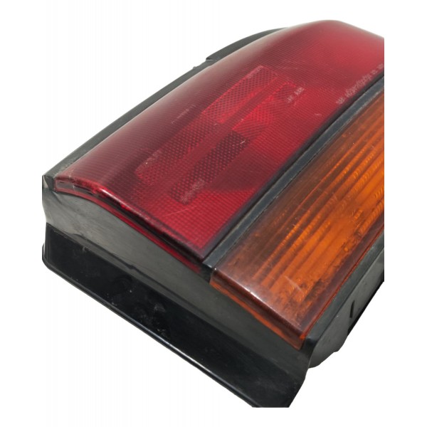 Lanterna Traseira Diamant 1991 A 1993 Lado Direito Detalhe Direito/passageiro