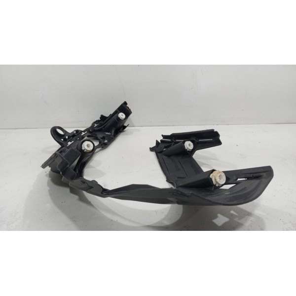 Guia Suporte Farol Direito Bmw X5 Para Peças