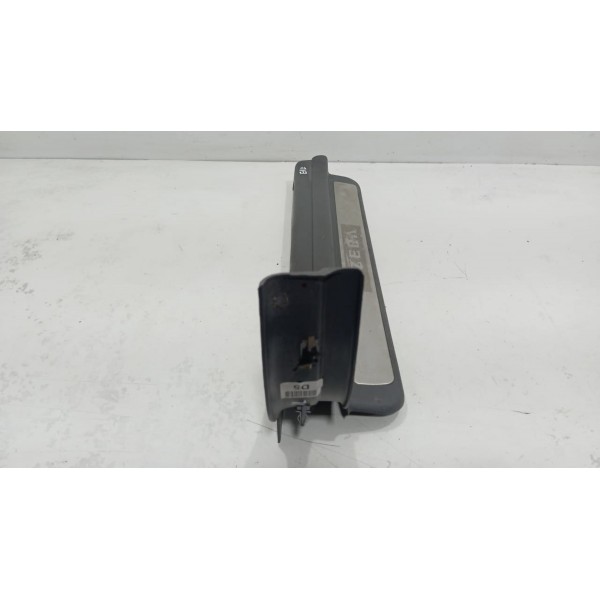 Soleira Porta Dianteira Esquerda Azera 3.3 V6 2006 A 2011 Cinza-escuro