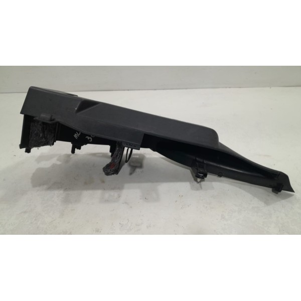 Acabamento Traseiro Direito Porta Malas Peugeot 308 Detalhe
