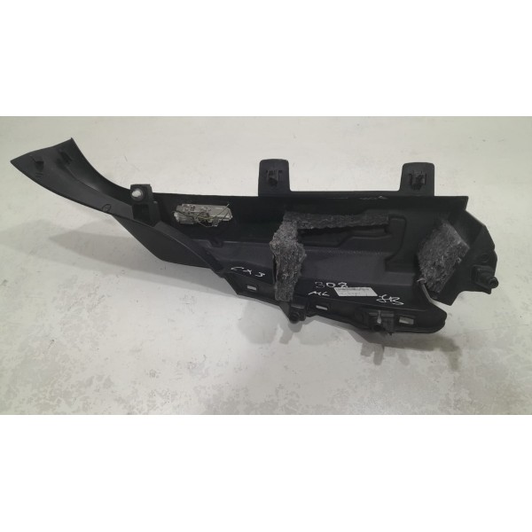 Acabamento Traseiro Esquerdo Porta Malas Peugeot 308 Detalhe