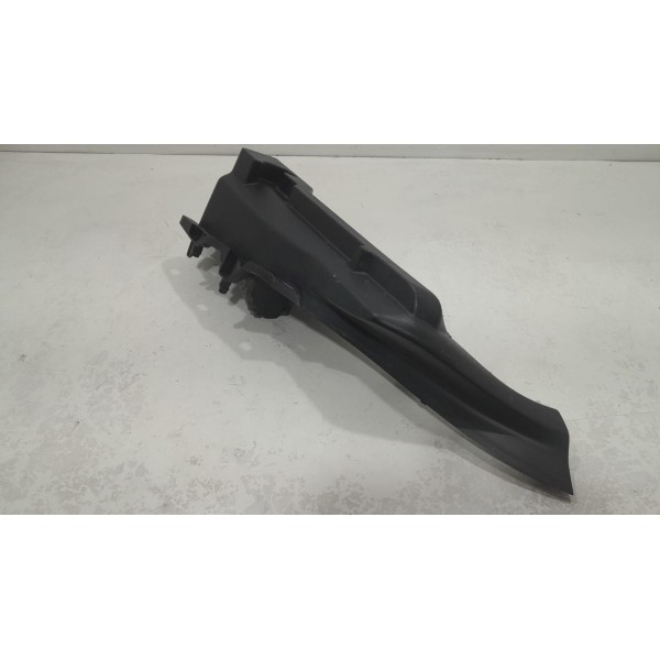 Acabamento Traseiro Esquerdo Porta Malas Peugeot 308 Detalhe