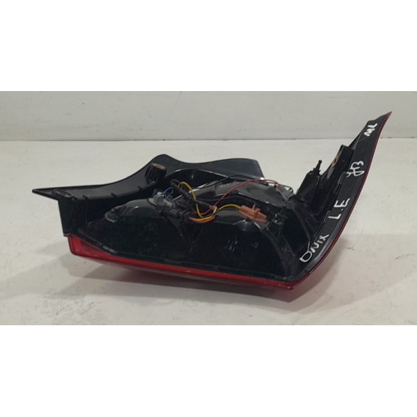 Lanterna Traseira Esquerda Prisma 2015 / 2020 Detalhe - Esquerdo/motorista - Vermelho