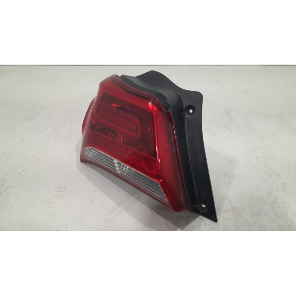 Lanterna Traseira Esquerda Prisma 2015 / 2020 Detalhe - Esquerdo/motorista - Vermelho