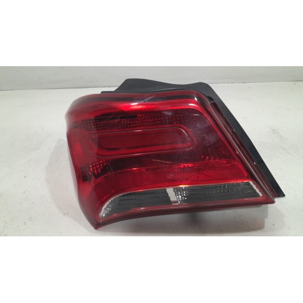 Lanterna Traseira Esquerda Prisma 2015 / 2020 Detalhe - Esquerdo/motorista - Vermelho